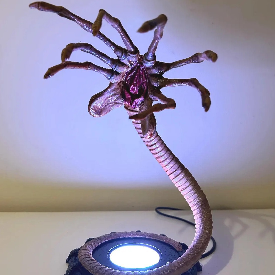 Home Decor Lighting - エイリアンフェイスハガーランプナイトライト、LEDライト付き点滅ハロウィンパンプキンデコレーション、ホラー雰囲気のホームパーティーデコレーション